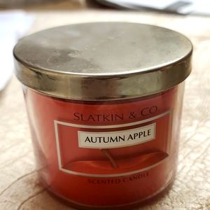 Scented candle by slatkin & co., autumn apple
